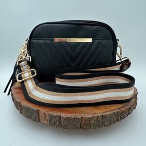Quilted Dual Compartment Crossbody Bag Black Multi Pocket Shoulder Purse EUC